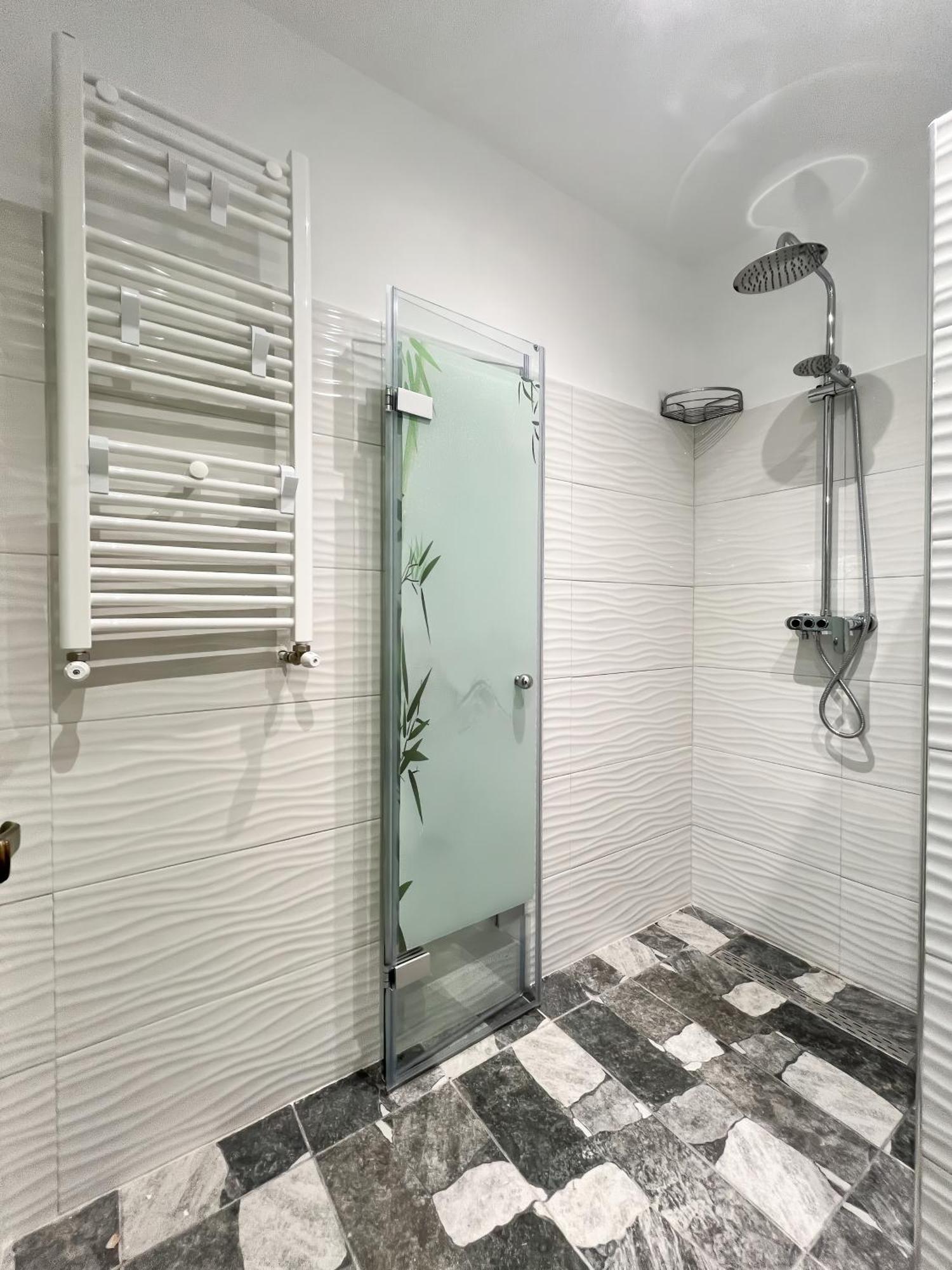 Sonia'S Skg 3 Bedroom Family Apartment - Near Metro Thessaloníki Ngoại thất bức ảnh